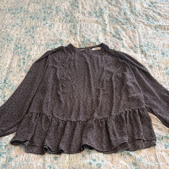 LOFT Black Patterned Ruffle Blouse - Picture 3 of 5